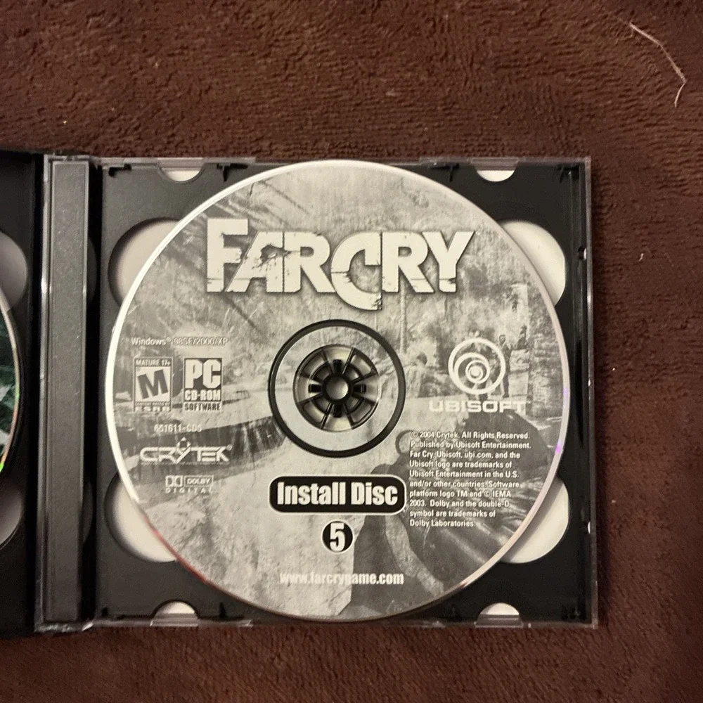 Far Cry - PC CD-ROM Windows CIB Ubisoft With Box 5 Disc And Manual Complete